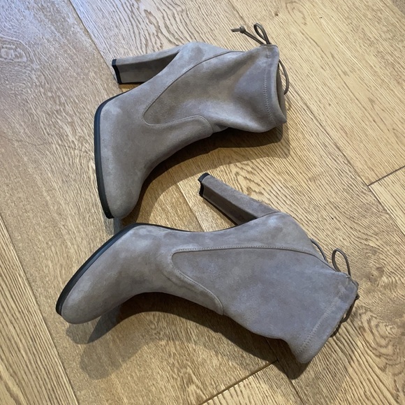 ❤️‍🔥FLASH SALE❤️‍🔥 NEW Stuart Weitzman Booties Size 7.5 - Picture 1 of 8